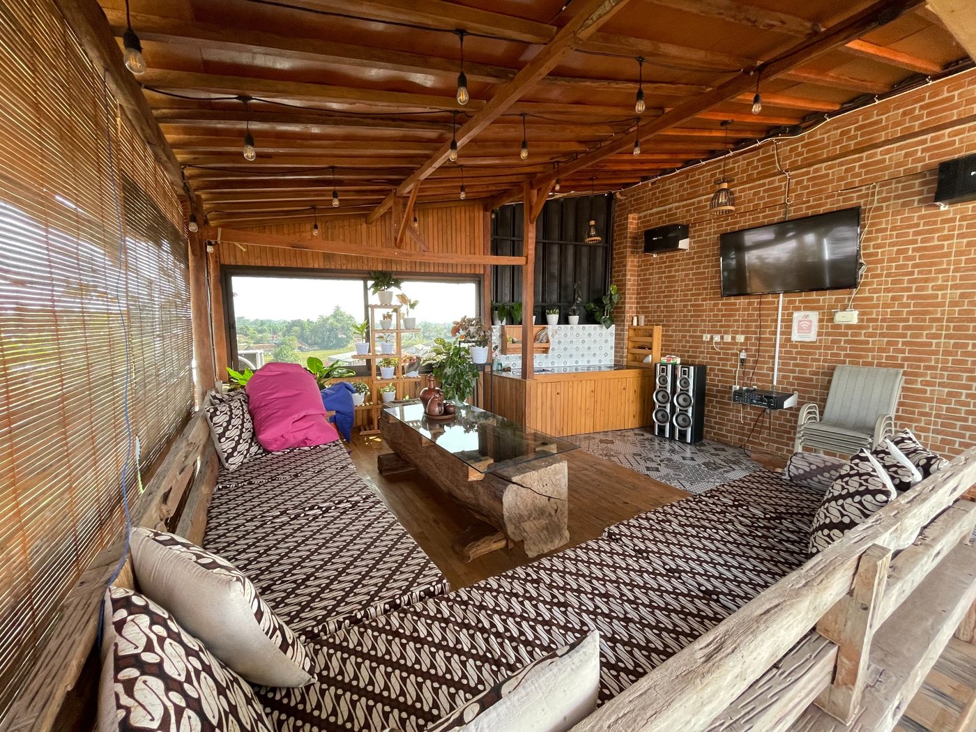 Area rooftop